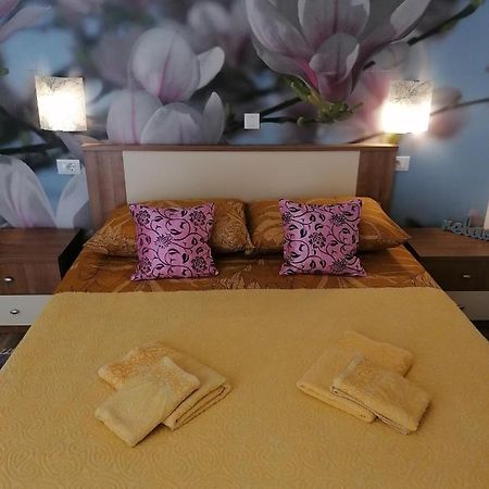Rooms Katarina Kadumi Εξωτερικό φωτογραφία