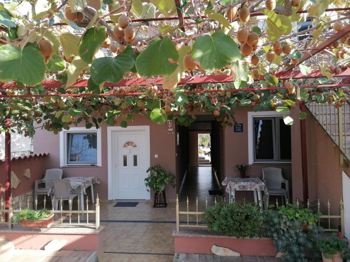 Rooms Katarina Kadumi Εξωτερικό φωτογραφία