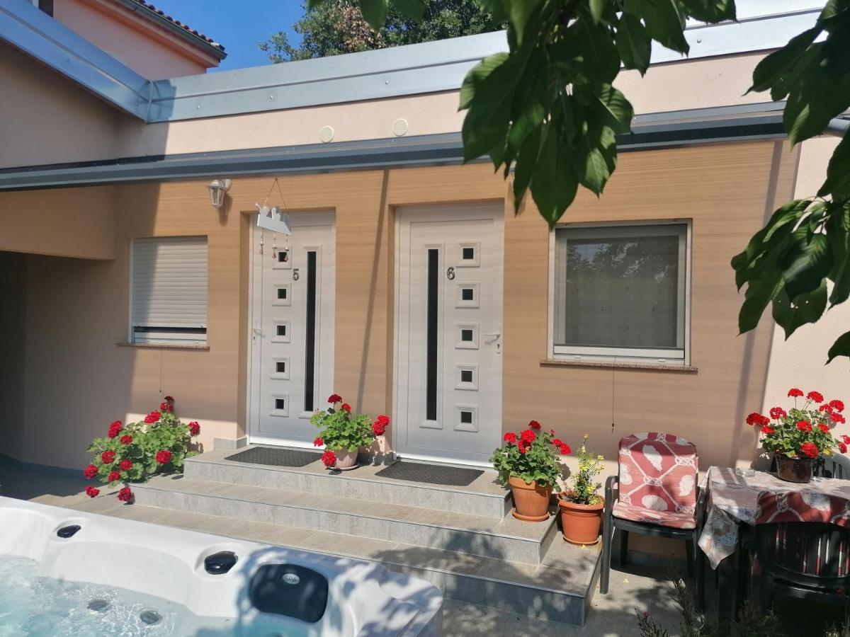 Rooms Katarina Kadumi Εξωτερικό φωτογραφία