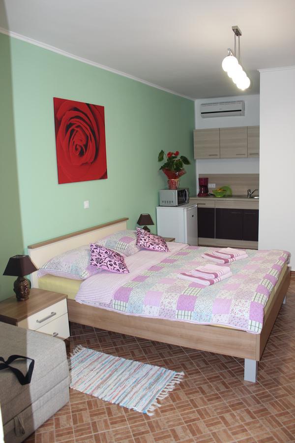 Rooms Katarina Kadumi Εξωτερικό φωτογραφία