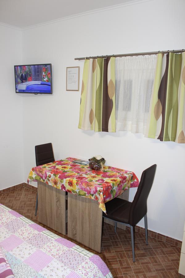 Rooms Katarina Kadumi Εξωτερικό φωτογραφία